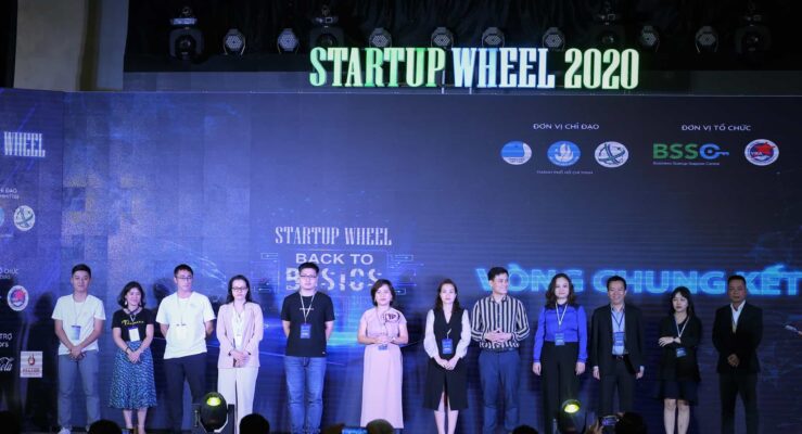 Tiến sĩ Nguyễn Thị Thu Trang là nữ Founder xuất sắc nhất Startup Wheel 2020 với dự án Vbee Smart Dialog 6